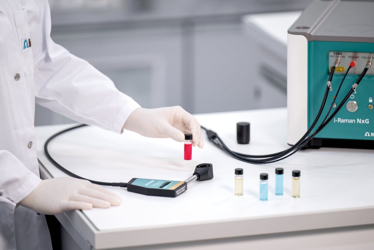 Raman spectrometer, laboratory Raman, 1064 nm excitation, material verification, substance identification, i-Raman, NxG, qualitative analysis, quantitation, benchtop, high throughput, fiber optic probe, vial holder adaptor, modular accessories